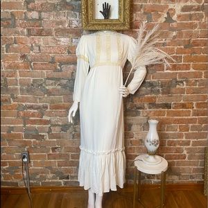 Vin.Wedding gown size 4